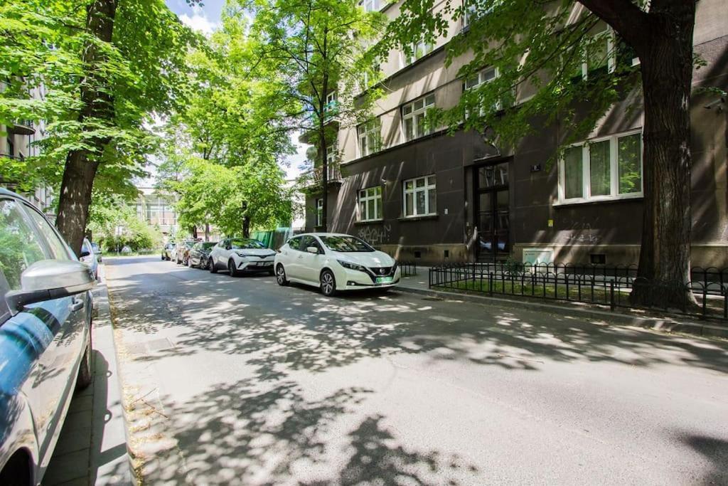 Spacious 3Br Apartment With Ac In Living Room, 2 Balconies Cracovia Esterno foto