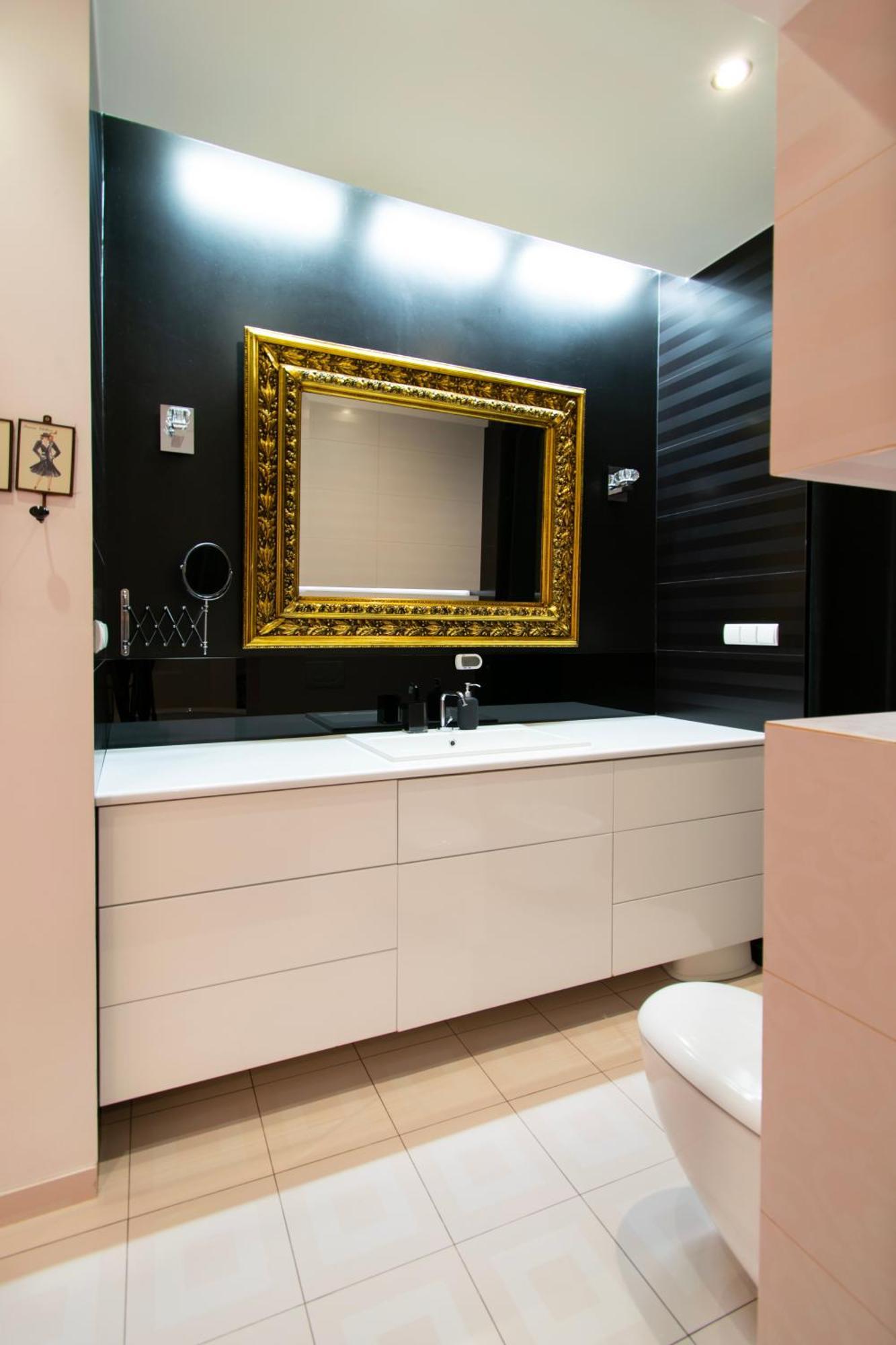Spacious 3Br Apartment With Ac In Living Room, 2 Balconies Cracovia Esterno foto